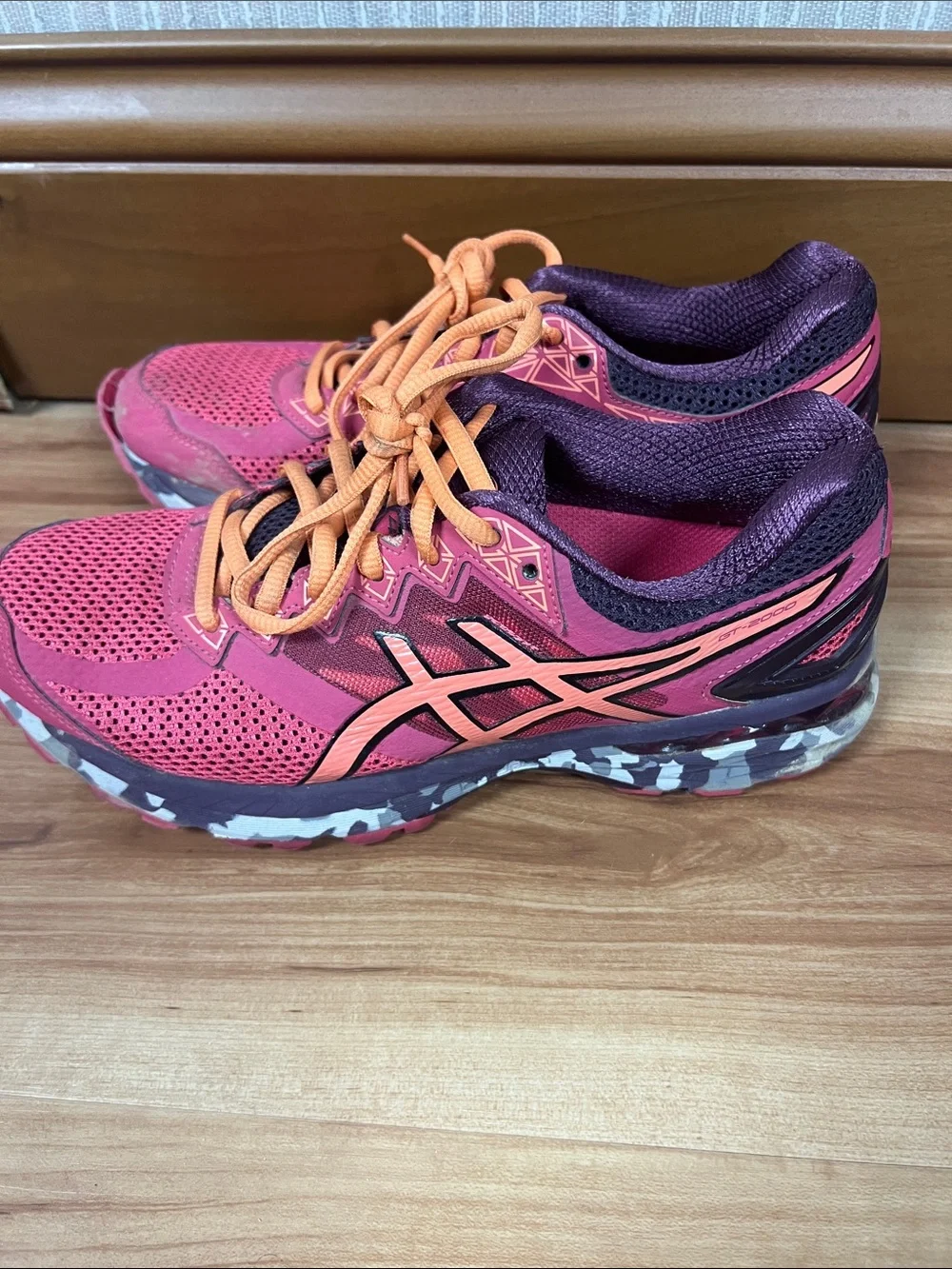 ASICS Sz 8 Women's Pink with Orange Accent Athletic Running Tennis Shoes